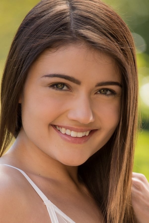 Adria Rae photo