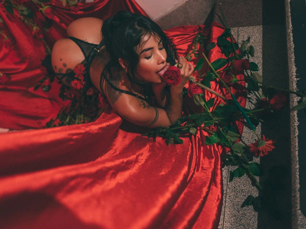 sofiasexhot, preview image from her own streaming profile